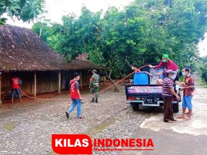 Babinsa Pojok Gandeng Pemuda Pancasila Lakukan Penyemprotan Disinfektan