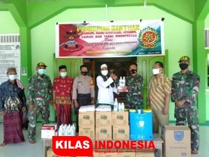 Cegah Penyebaran Covid-19, Satgas Yonif MR 413 Kostrad Bagikan Alkes di Masjid