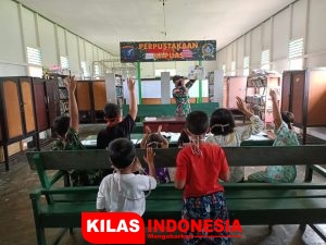 Satgas Pamtas Yonif 642/Kapuas Buka Perpustakaan Mini Bagi Anak-Anak