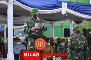 Wadan Kolakops Korem Merauke Pimpin Upacara Pelepasan Yonif 125 dan Yonmek 516