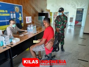 Melintas Batas Secara Ilegal, 17 PMI Diamankan Satgas Pamtas Yonif 642/Kapuas