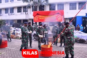 TNI Musnahkan Barang Bukti Perkara Tindak Pidana Militer