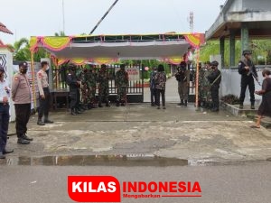 Beri Rasa Aman Saat Ibadah Jumat Agung, Kodim Mimika Laksanakan Pengamanan Gereja