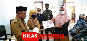 80 KPM Desa Wayo Terima BLT-DD Tahun 2021