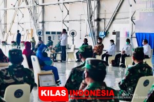 Panglima TNI Dampingi Presiden Jokowi Silaturahmi Dengan Keluarga Prajurit KRI Nanggala 402