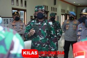 Pantau Serbuan Vaksinasi di Kudus, Panglima TNI: TNI-Polri Akan Percepat Vaksinasi Nasional