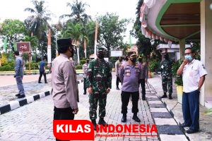 Panglima TNI dan Kapolri Tinjau PPKM Skala Mikro di Marunda dan Kapuk Muara