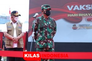 Panglima TNI Tinjau Vaksinasi Massal Hari Bhayangkara Ke-75