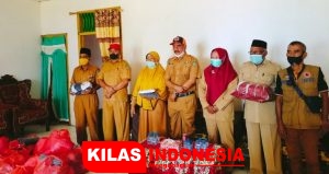 BPBD Sula Berikan Bantuan Seragam di Desa Mangoli