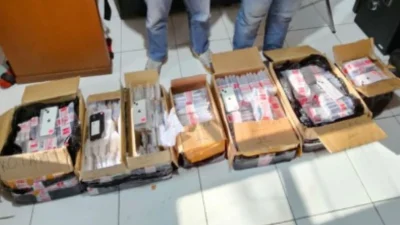 Bea Cukai Bengkalis Gagalkan Penyelundupan 652 iPhone Bekas Dari Malaysia